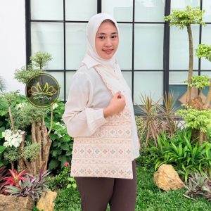 Alternative view of Sera Bag