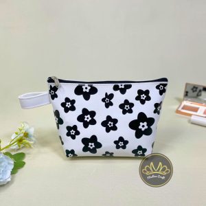 Alternative view of Cara Pouch Handle Ready Stock
