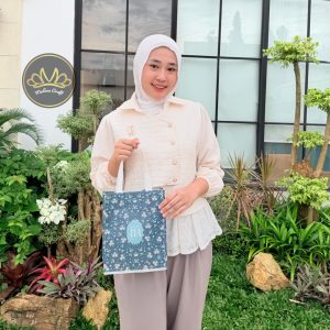 Alternative view of Tisa Bag